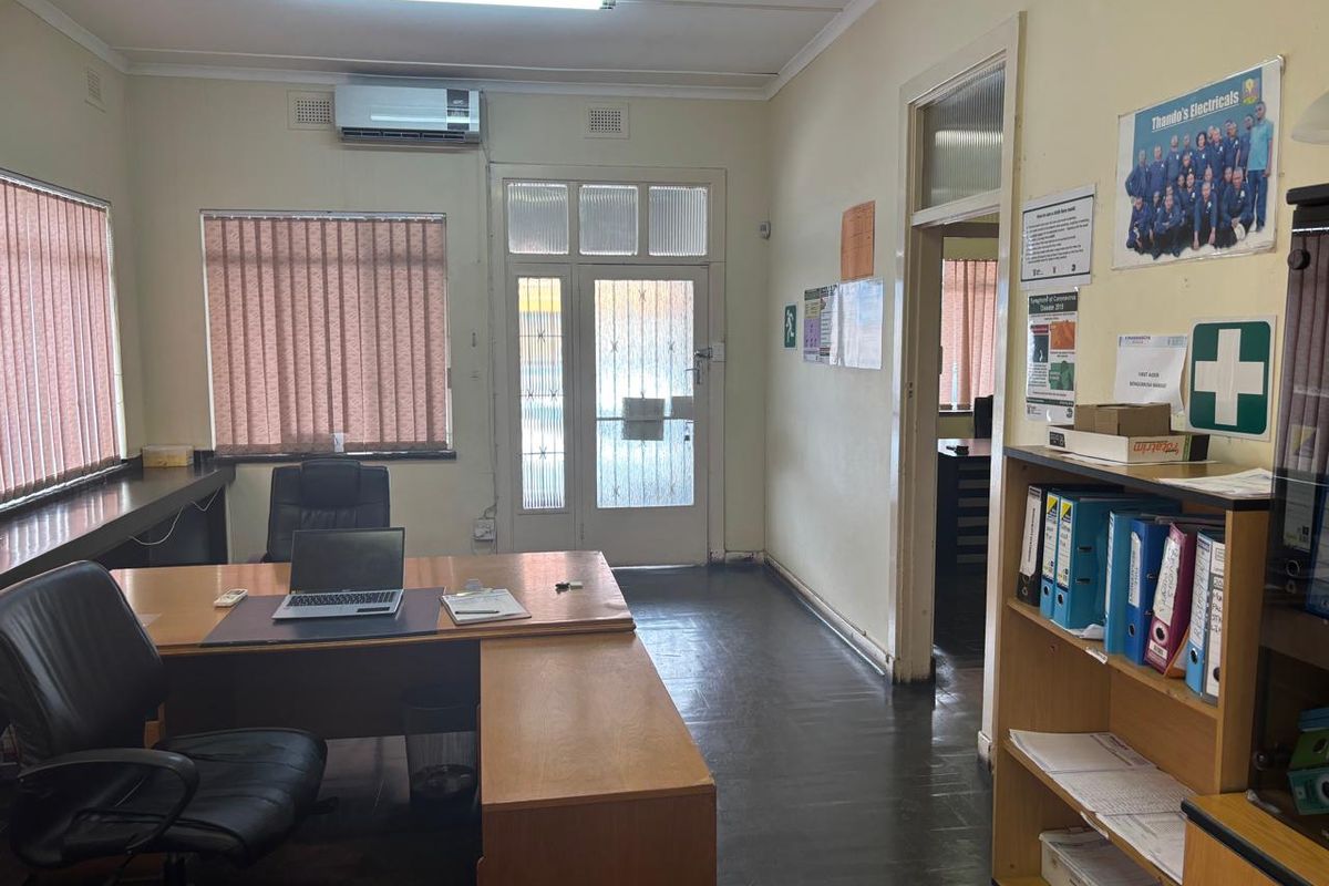 Industrial premises for sale at R1 995 000-00 (No Vat) in Pietermaritzburg central area - Photo 5