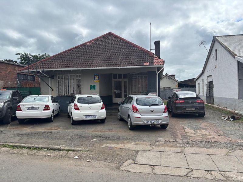 Industrial premises for sale at R1 995 000-00 (No Vat) in Pietermaritzburg central area - Photo 1