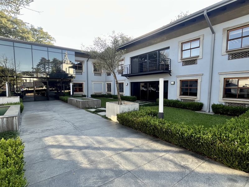 383m2 office space to let in Houghton Estate - Photo 9