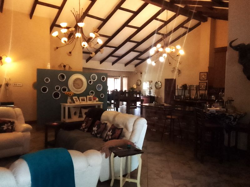 Immaculate Farm with Luxury Living & Top-Class Facilities - Photo 7