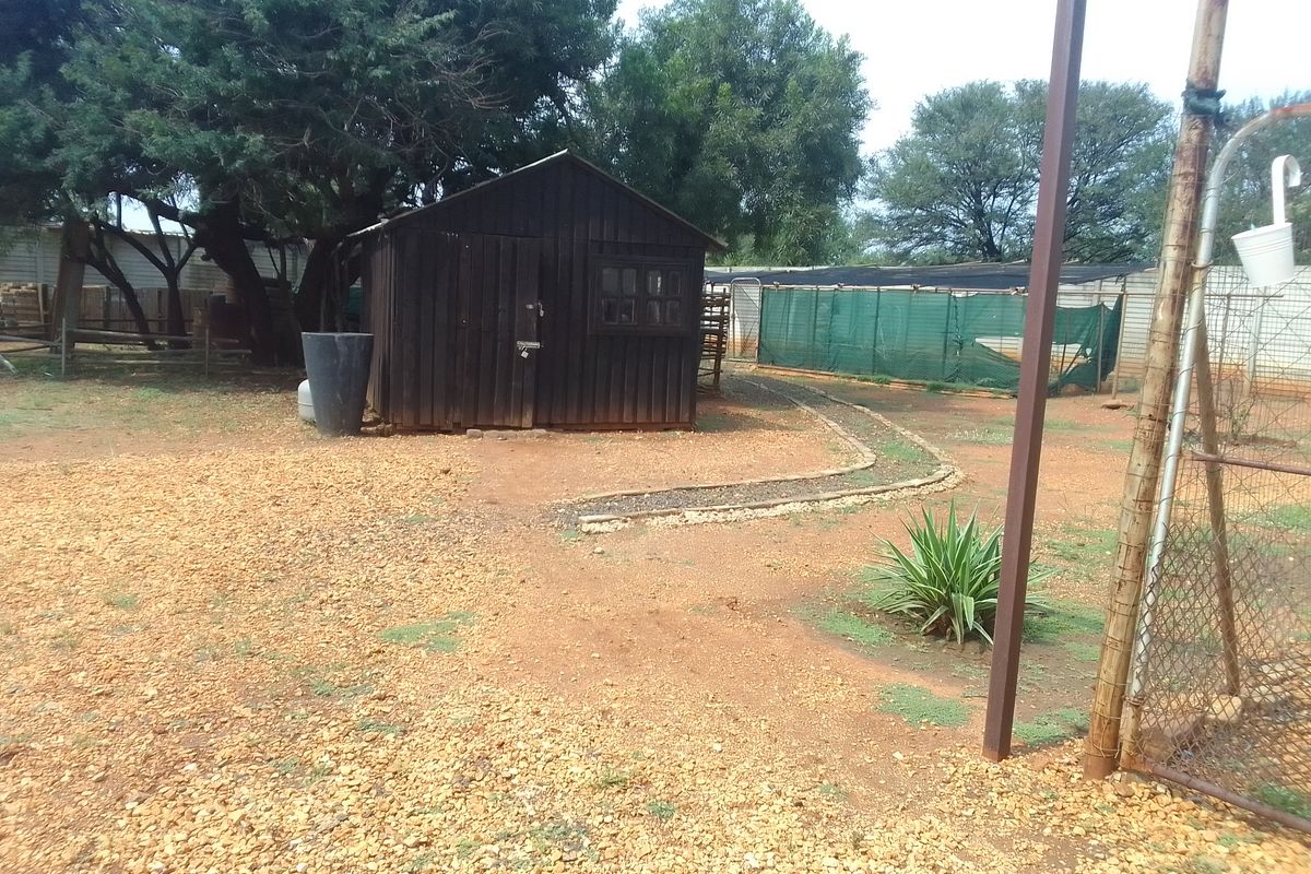 Immaculate Farm with Luxury Living & Top-Class Facilities - Photo 5