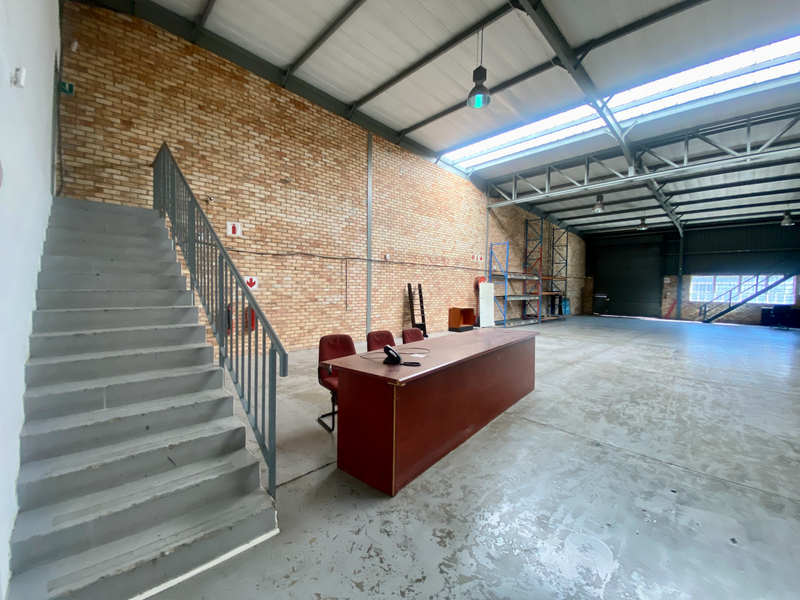 555m2 Industrial Warehouse To Let in Grand Central, Midrand - Photo 8