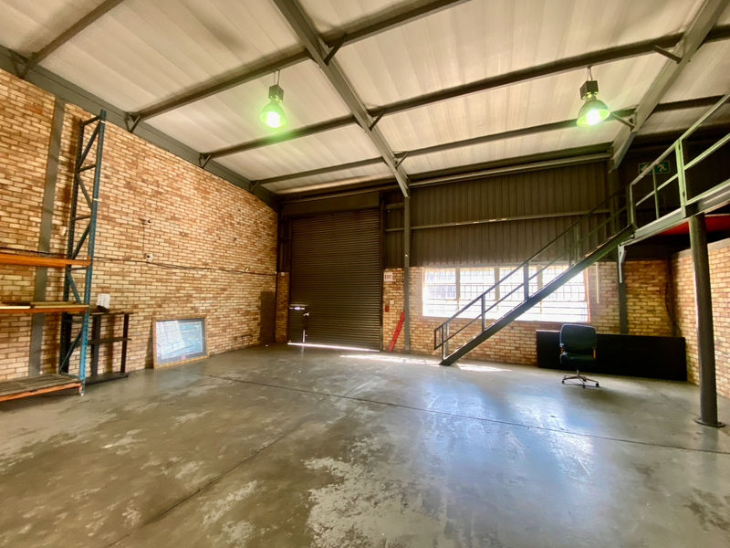 555m2 Industrial Warehouse To Let in Grand Central, Midrand - Photo 3