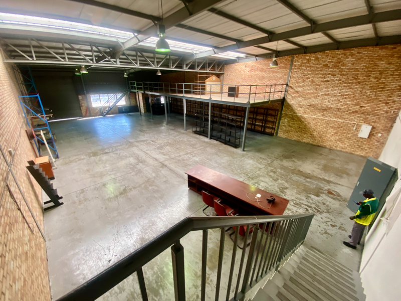 555m2 Industrial Warehouse To Let in Grand Central, Midrand - Photo 2