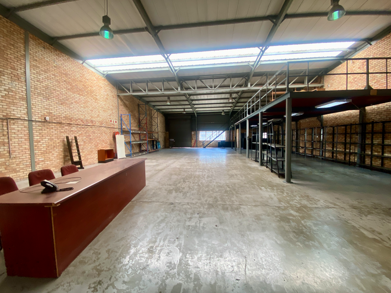 555m2 Industrial Warehouse To Let in Grand Central, Midrand - Photo 5