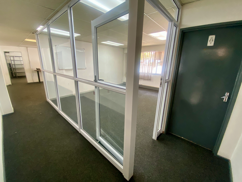 555m2 Industrial Warehouse To Let in Grand Central, Midrand - Photo 10