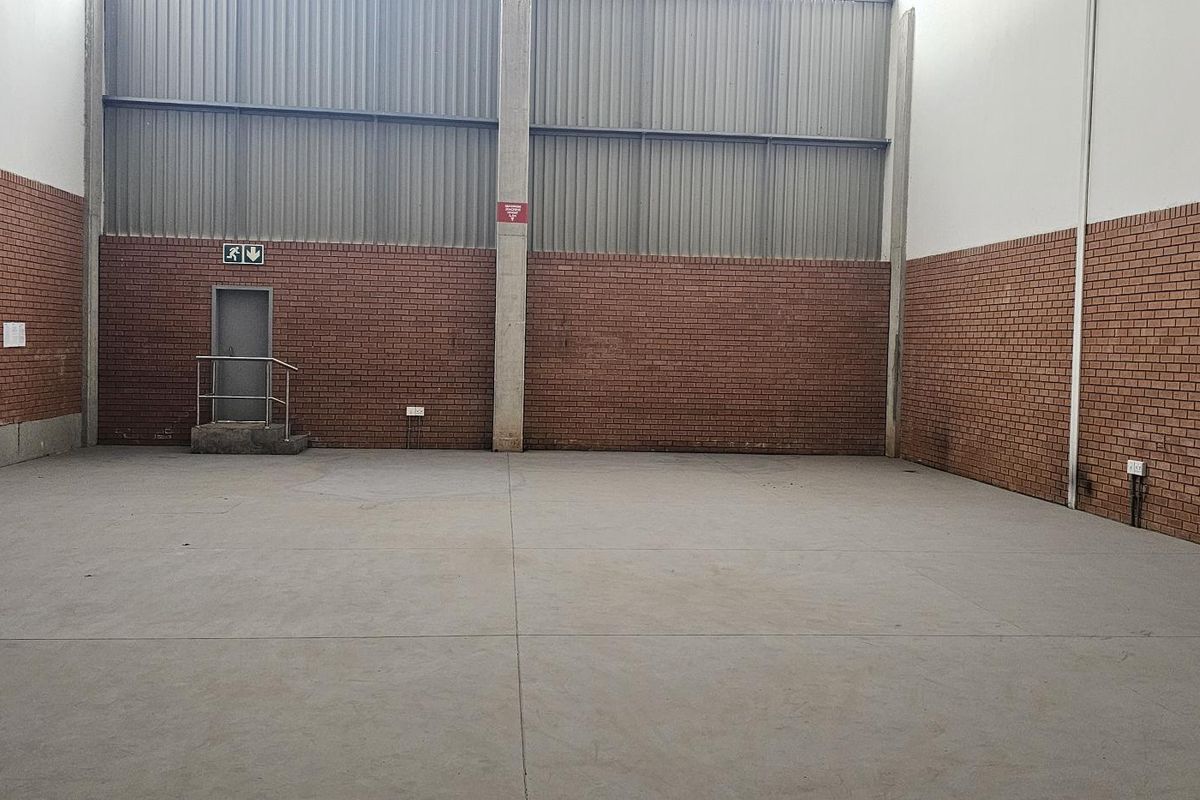 Secure, Modern & Well-Located Warehouses for Lease in Modderfontein - Photo 2