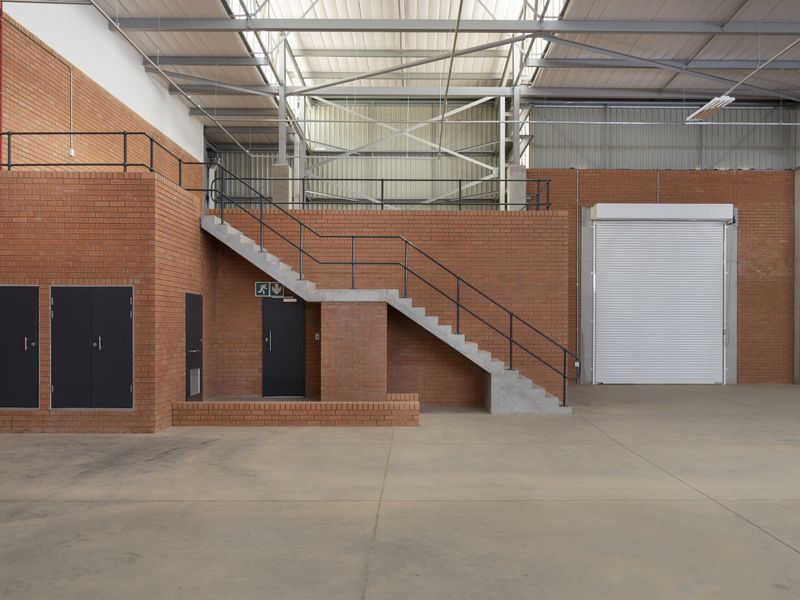 Secure, Modern & Well-Located Warehouses for Lease in Modderfontein - Photo 9