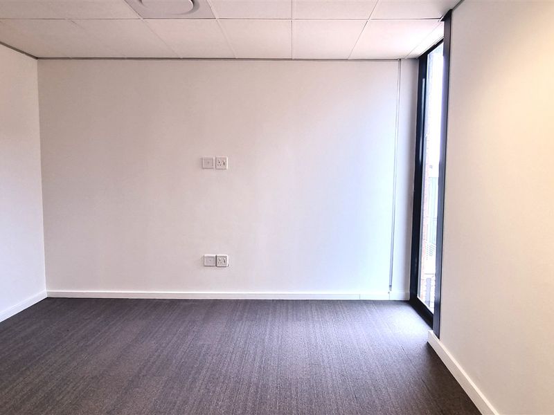 Office space to let in Kildrummy Office Park - Photo 9