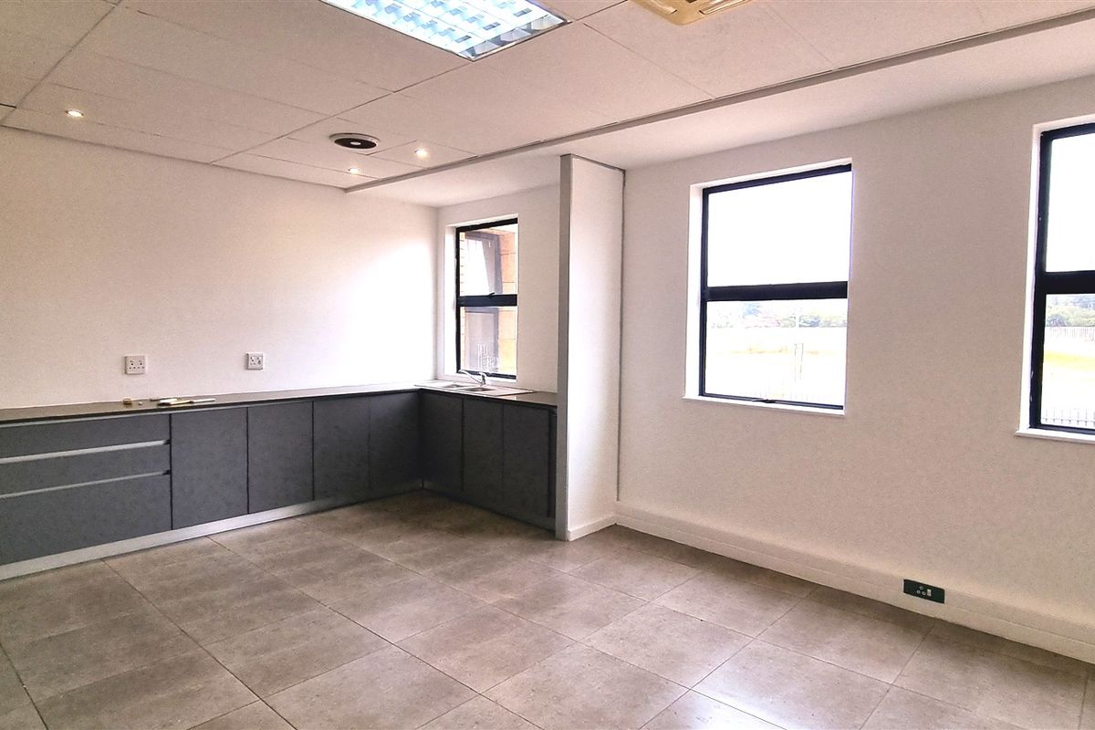 Office space to let in Kildrummy Office Park - Photo 5