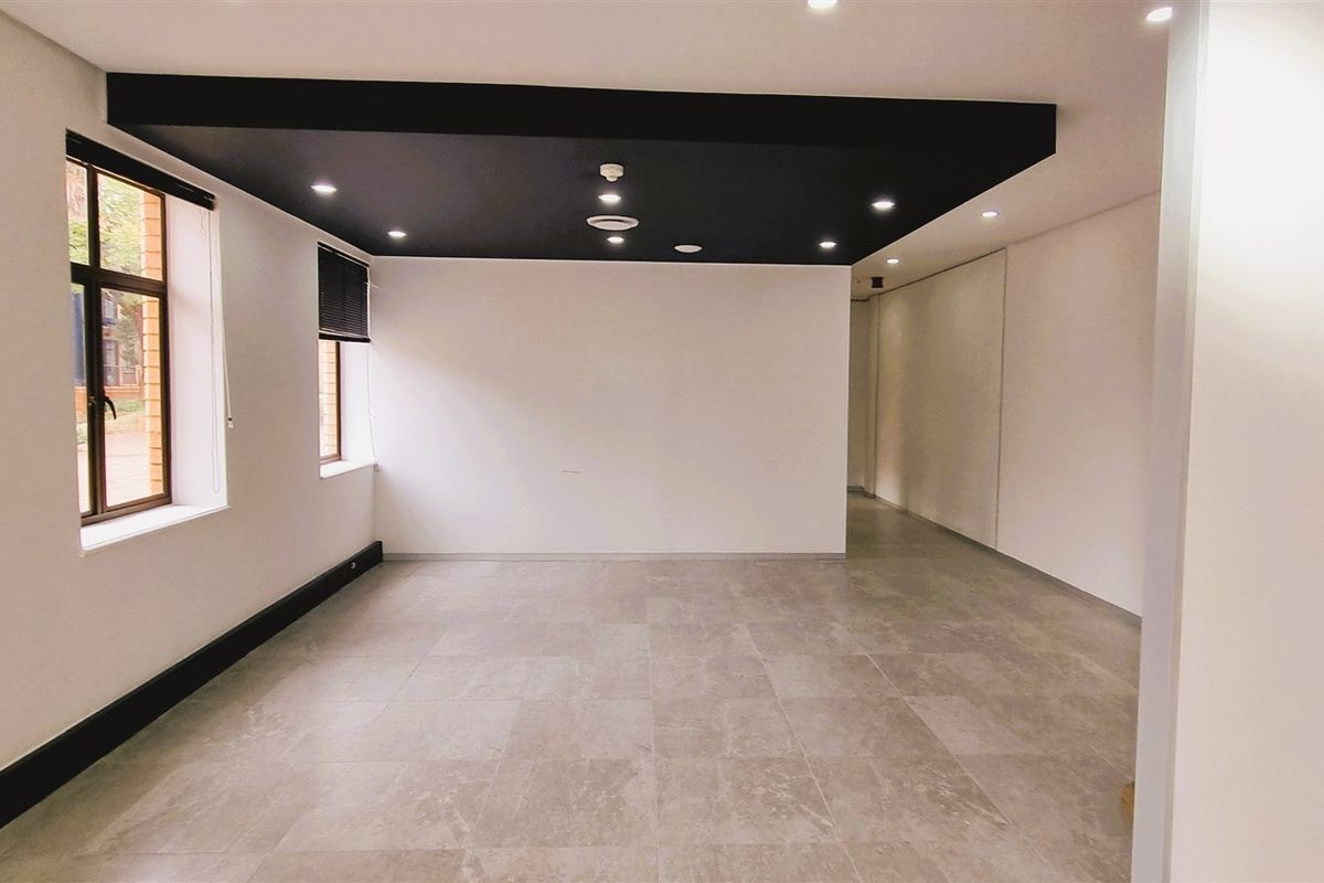 Office space to let in a Freestanding building in Morningside - Photo 3