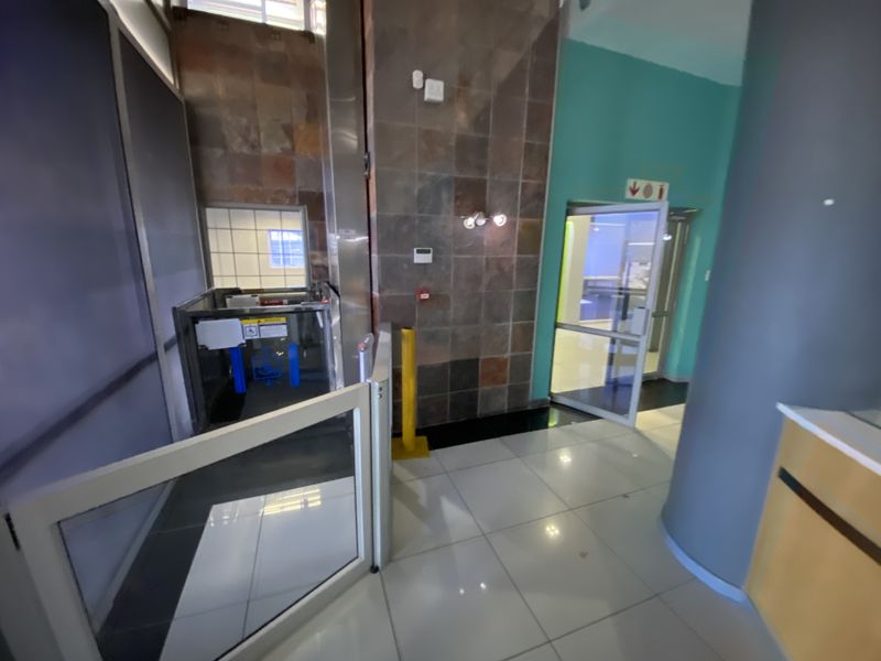 Commercial Offices To Let – 72 New Road, Midrand - Photo 6