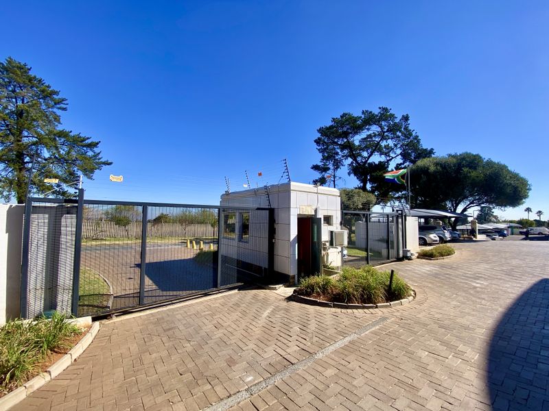 Commercial Offices To Let – 72 New Road, Midrand - Photo 3