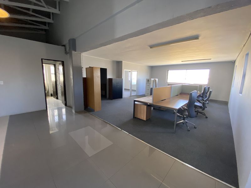 Freestanding Office building for lease and sale - Photo 10