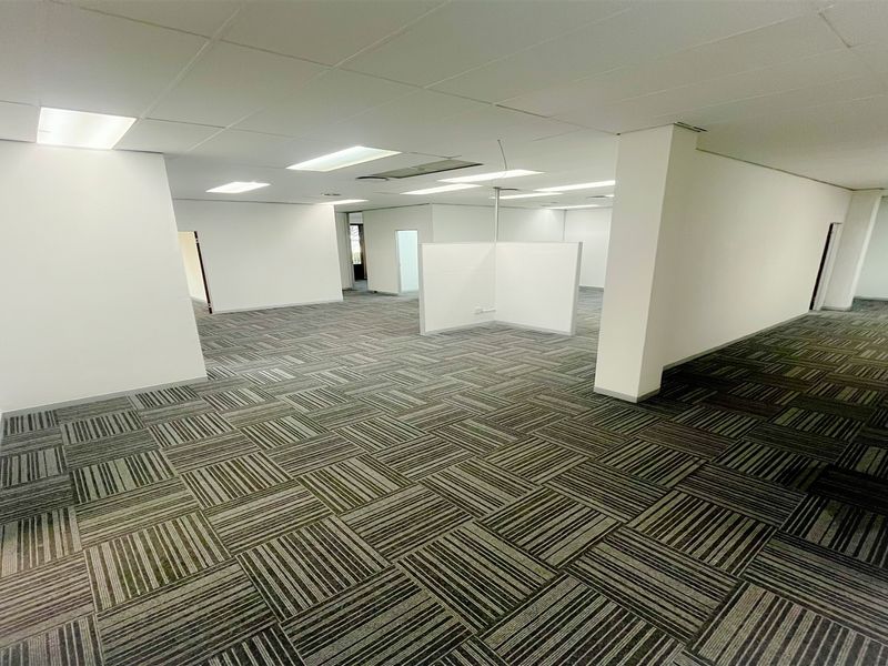334m2 office to let in Bedfordview - Photo 5