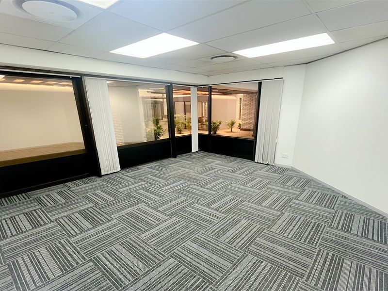 320m2 office space to let in Bedfordview - Photo 7