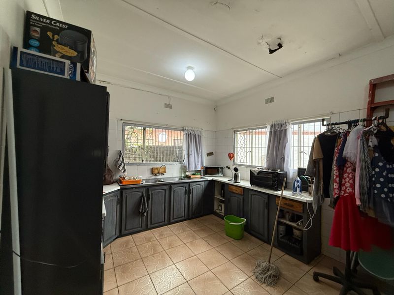 Where Retail Meets Dress-Up – Costume Shop Included - Photo 10