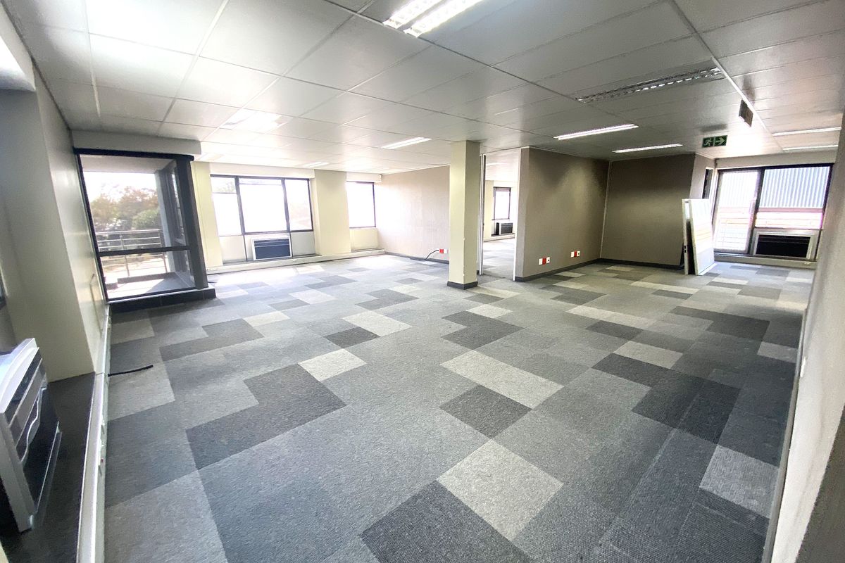 Premium 1,663m2 Free-Standing Office Block for Sale in Midrand - Photo 3