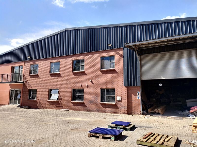 1608m2  Warehouse  -FOR SALE - Photo 2