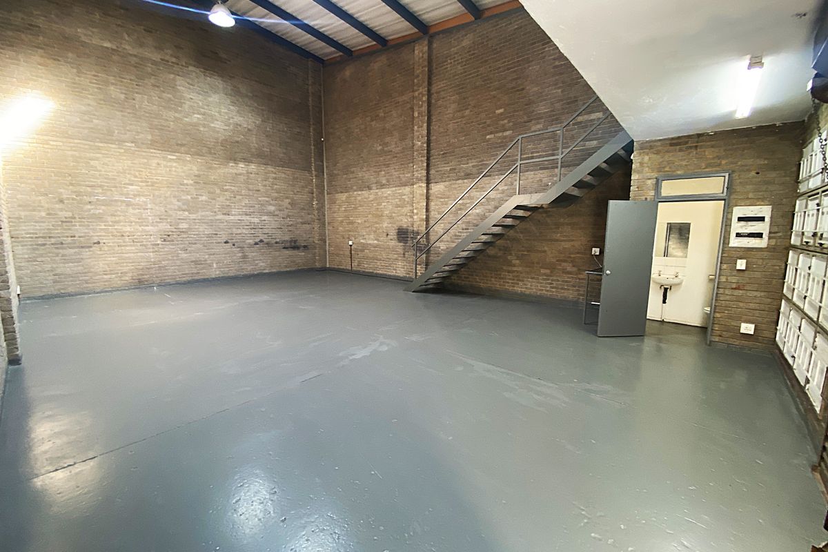 125m2 Mini Warehouse To Let – Prime Midrand Location, Secure & Ready for Immediate Occupation - Photo 3