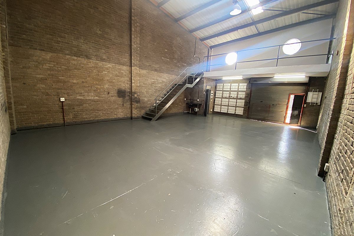 125m2 Mini Warehouse To Let – Prime Midrand Location, Secure & Ready for Immediate Occupation - Photo 2
