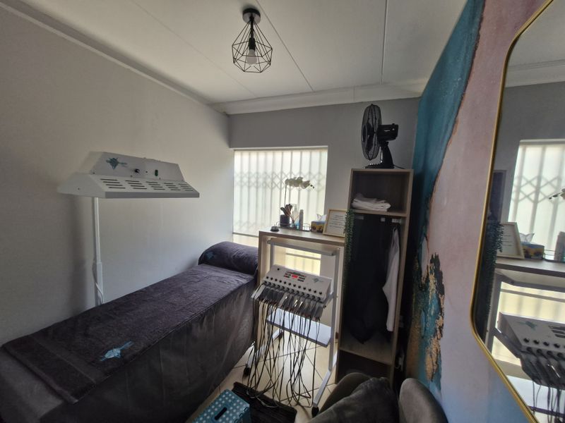 Modern office in Wierdapark, perfect for any business - Photo 6