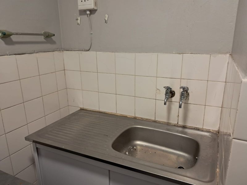 99m2 Office to let in Highveld - Photo 8