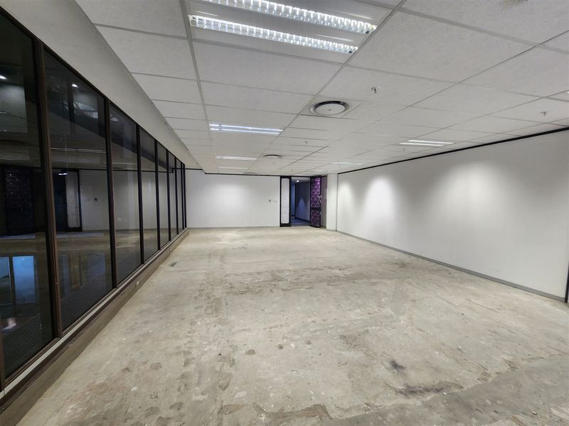 Offices to let in Sandown, Sandton - Photo 5