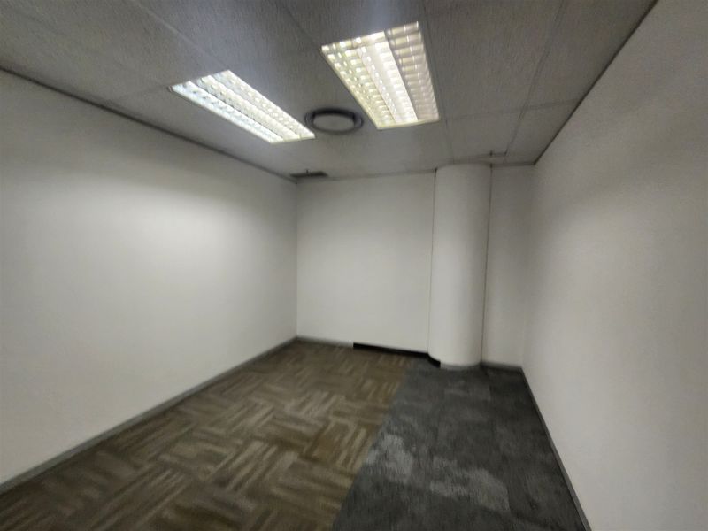 Offices to let in Sandown, Sandton - Photo 6