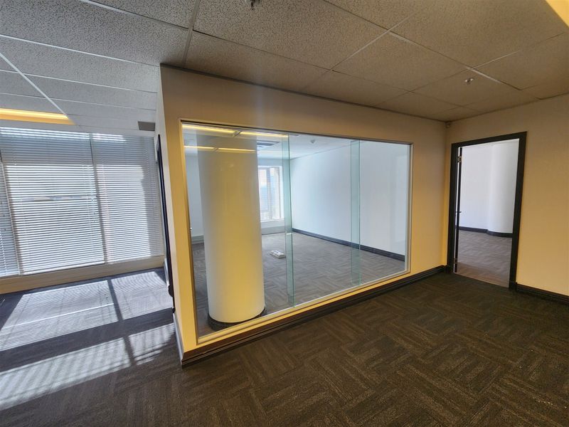 Offices to let in Sandown, Sandton - Photo 9