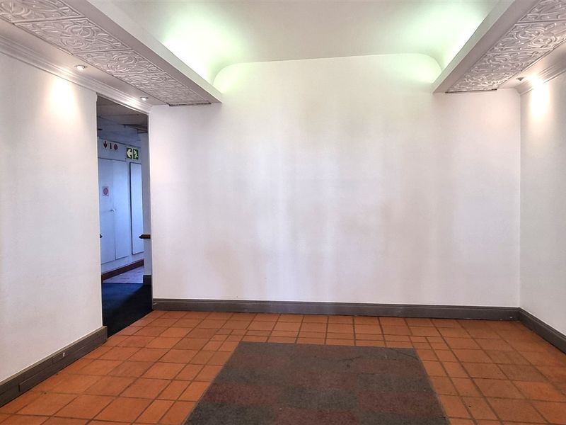 Office space to let in a Freestanding building in Rivonia - Photo 3