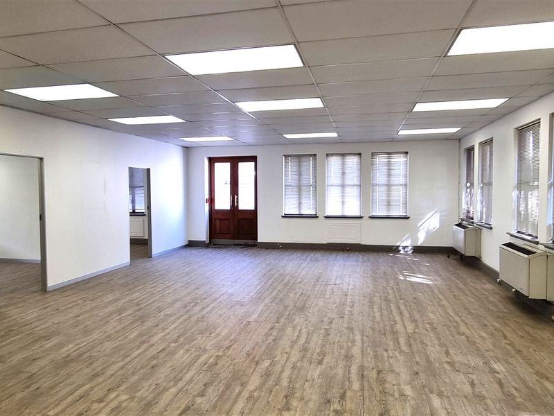 Office space to let Ground floor in Eden Park - Photo 5