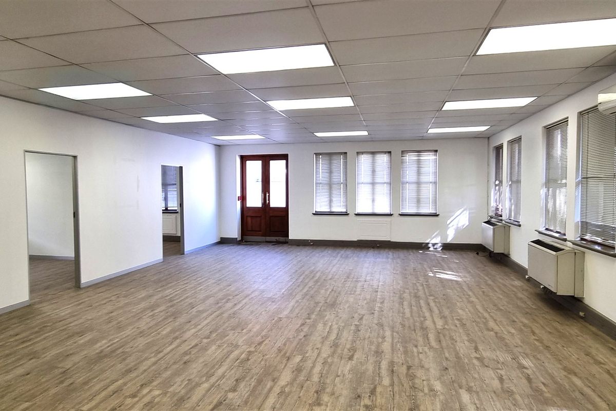 Office space to let Ground floor in Eden Park - Photo 5