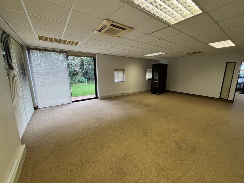 VCC Estate Office Park - 90sqm office to let at R15562-00 per month plus Vat - Photo 7