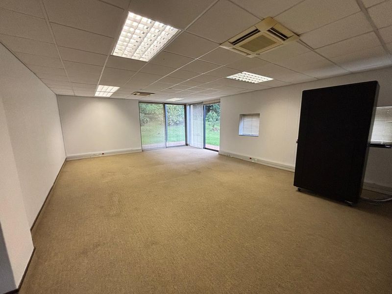 VCC Estate Office Park - 90sqm office to let at R15562-00 per month plus Vat - Photo 6