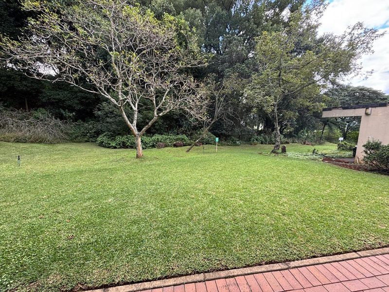 VCC Estate Office Park - 90sqm office to let at R15562-00 per month plus Vat - Photo 8