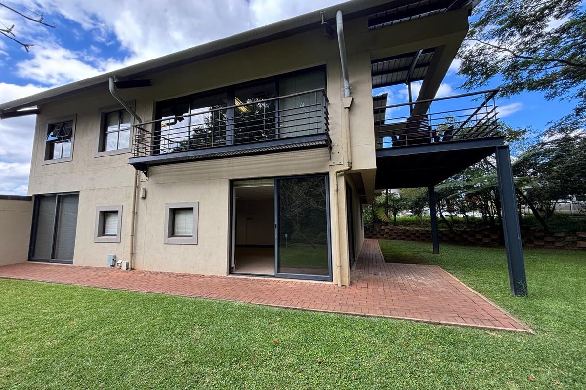 VCC Estate Office Park - 90sqm office to let at R15562-00 per month plus Vat - Photo 3