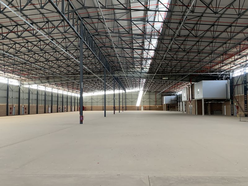 Newly developed industrial units to let in Airport Park - Photo 3