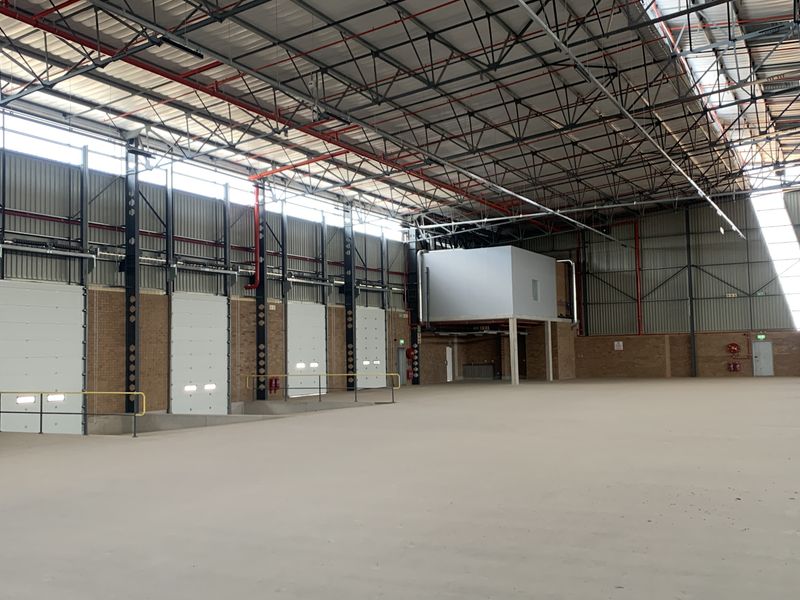 Warehouse to let in Airport Park - Photo 10