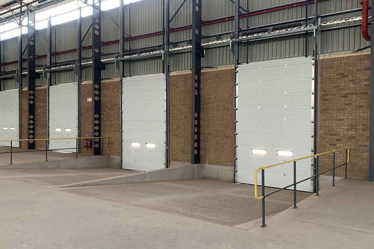 Warehouse to let in Airport Park - Photo 5