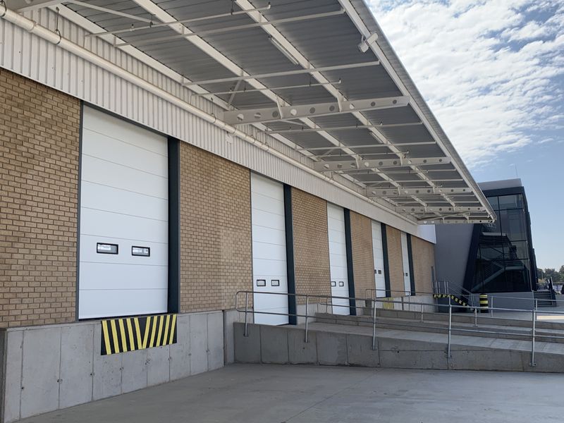 Warehouse to let in Airport Park - Photo 4