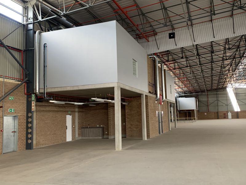 Warehouse to let in Airport Park - Photo 10