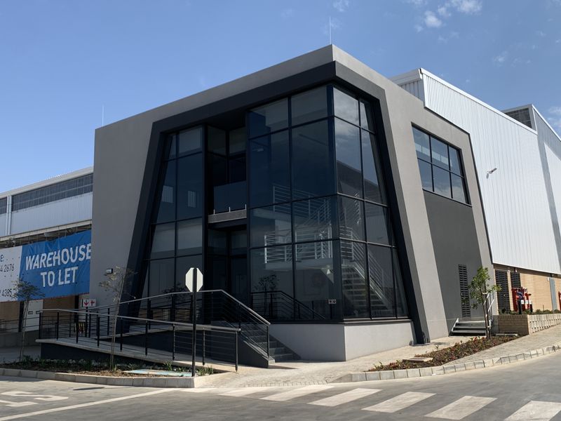 Warehouse to let in Airport Park - Photo 5