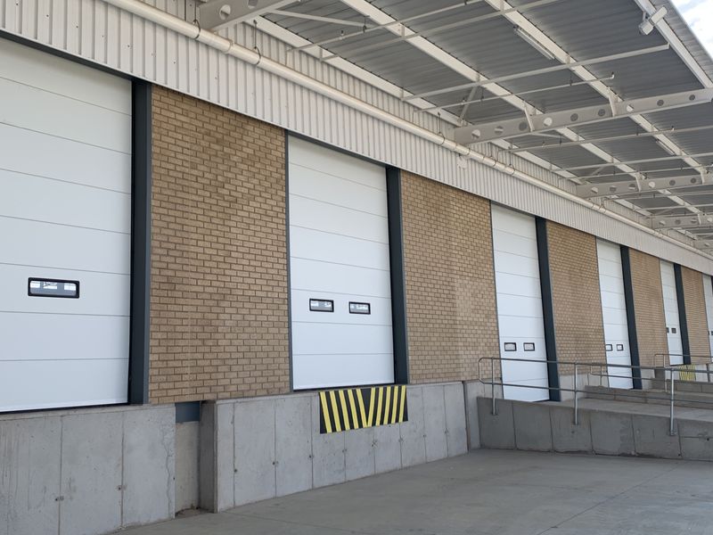 Warehouse to let in Airport Park - Photo 3