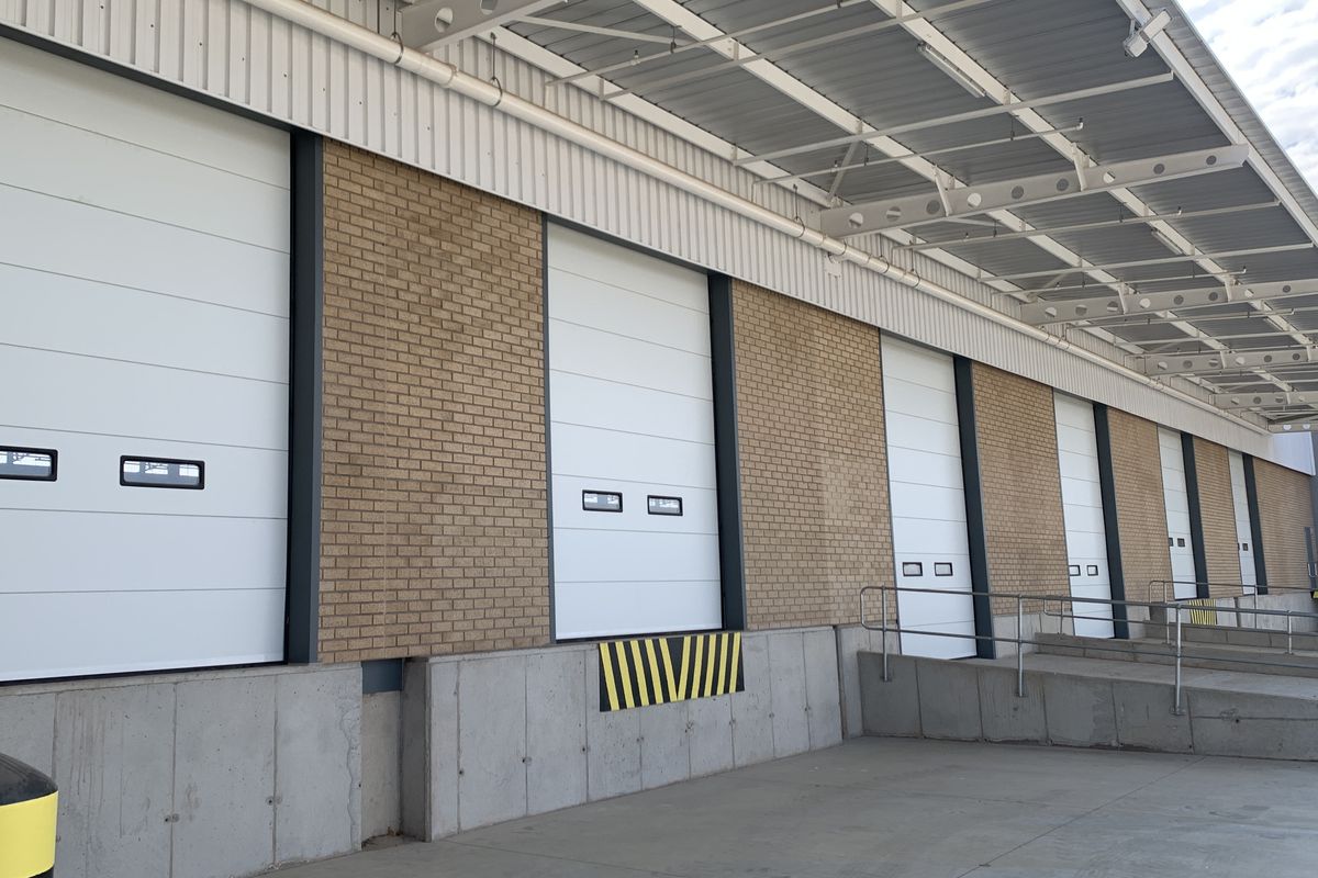 Warehouse to let in Airport Park - Photo 3