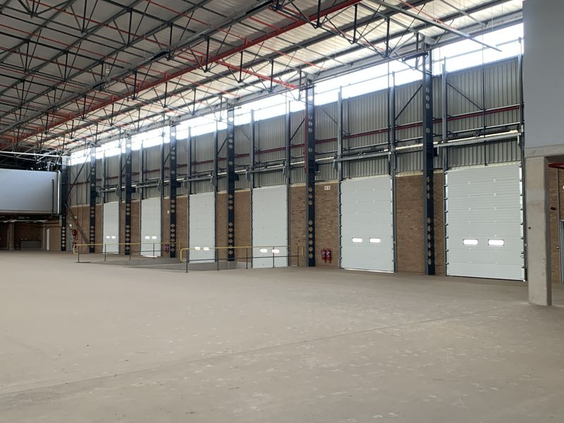 Newly developed industrial units to let in Airport Park - Photo 7
