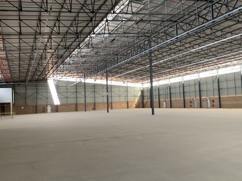 Newly developed industrial units to let in Airport Park - Photo 3