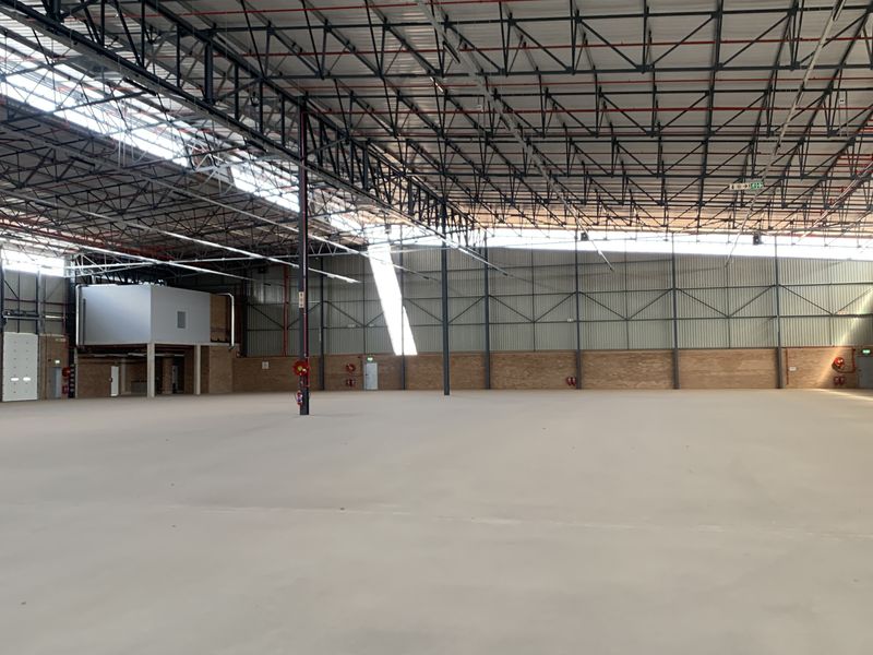 Logistics facility to let in Airport Park - Photo 6
