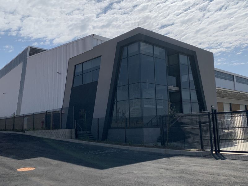 Logistics facility to let in Airport Park - Photo 9