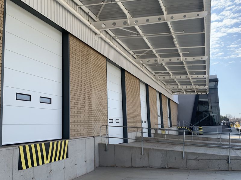 Logistics facility to let in Airport Park - Photo 2